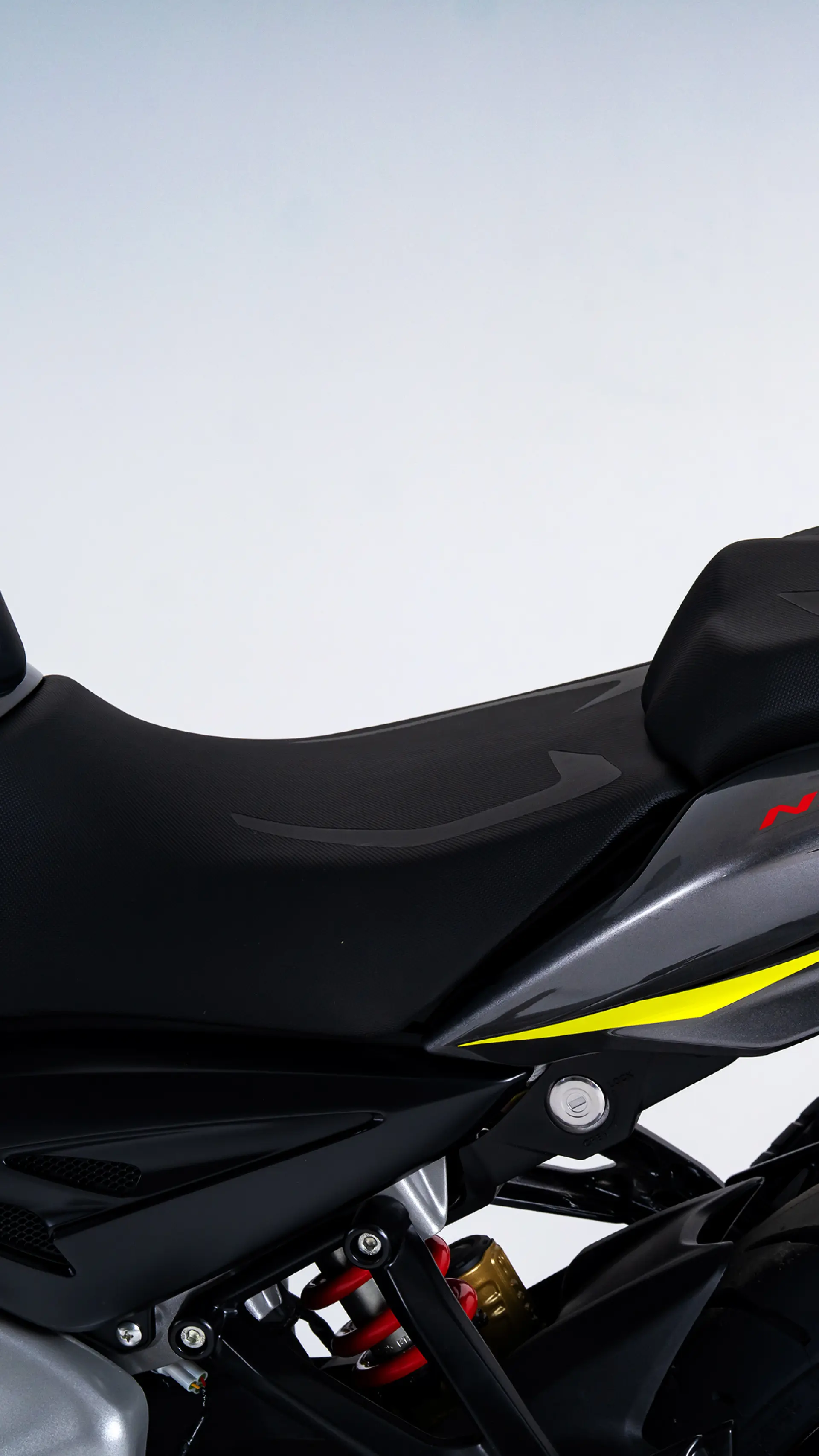 Geniş ve Ergonomik Sele