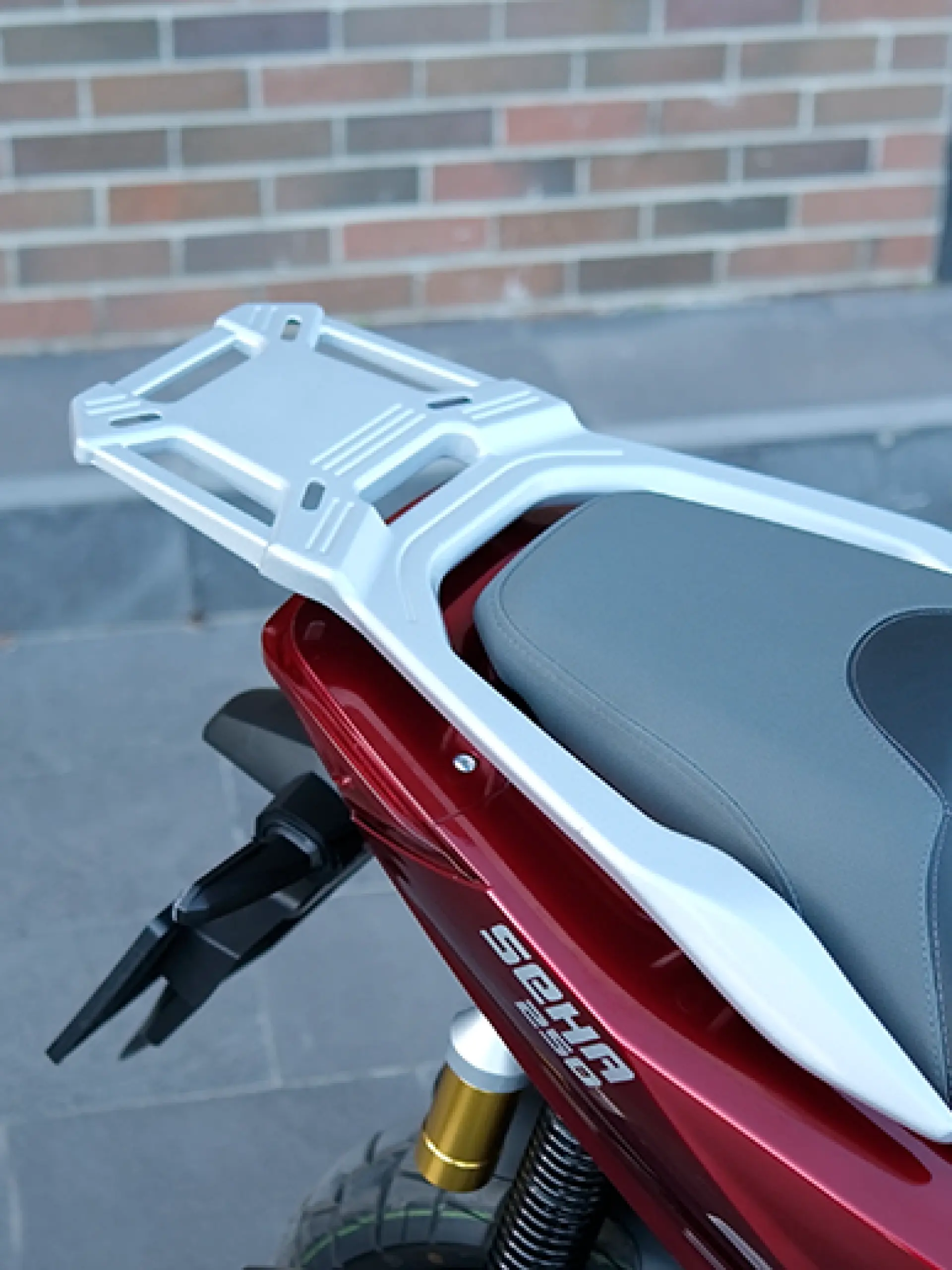 Entegre Arka Çanta Demiri